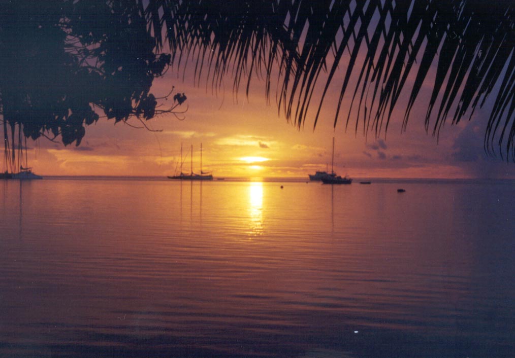 coucher de soleil sur Raiatea